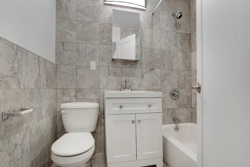 330 West 47th Street - Photo 7