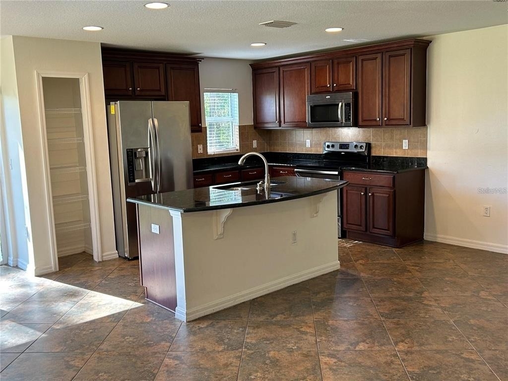 2802 Birchcreek Drive - Photo 2