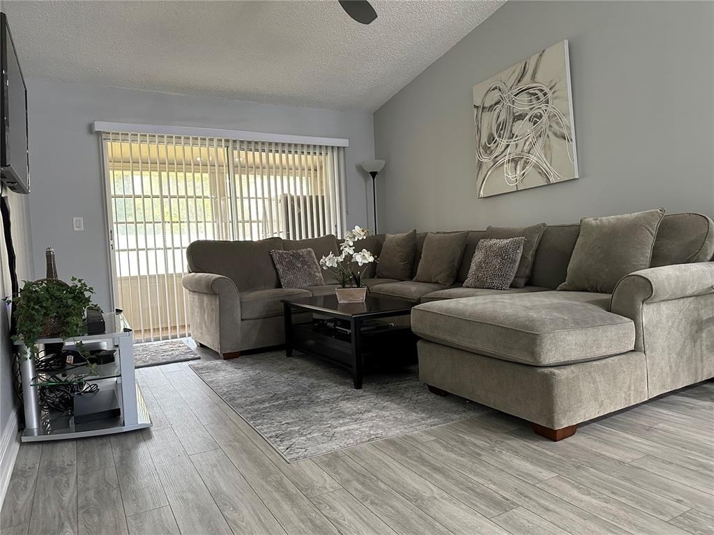 3198 Claremont Place - Photo 2