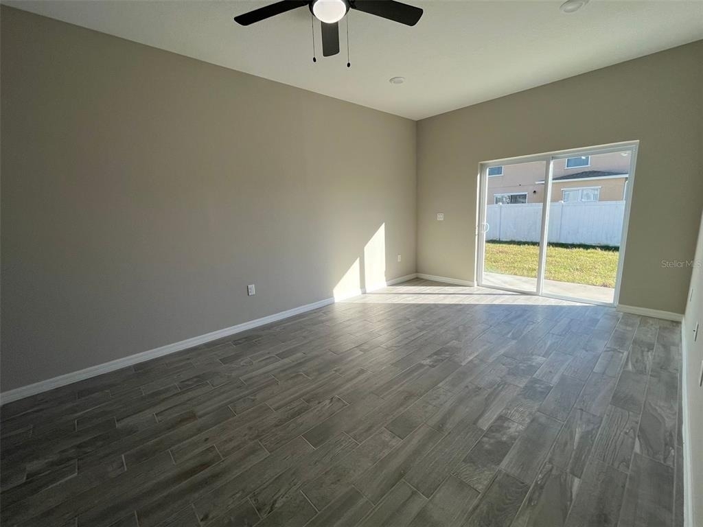 701 Camel Court - Photo 4