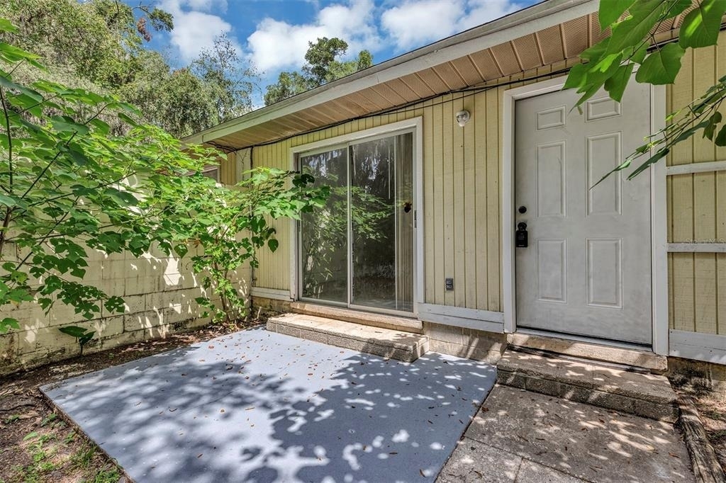 3990 Se 17th Ct - Photo 0