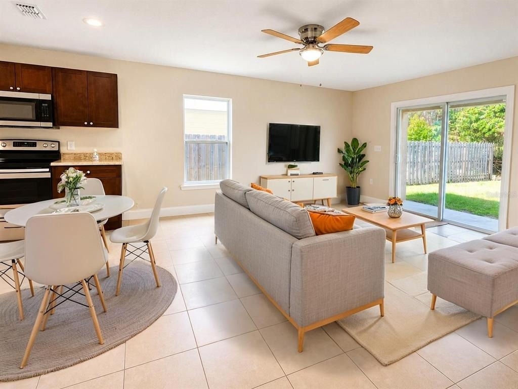642 Heraldo Court - Photo 2
