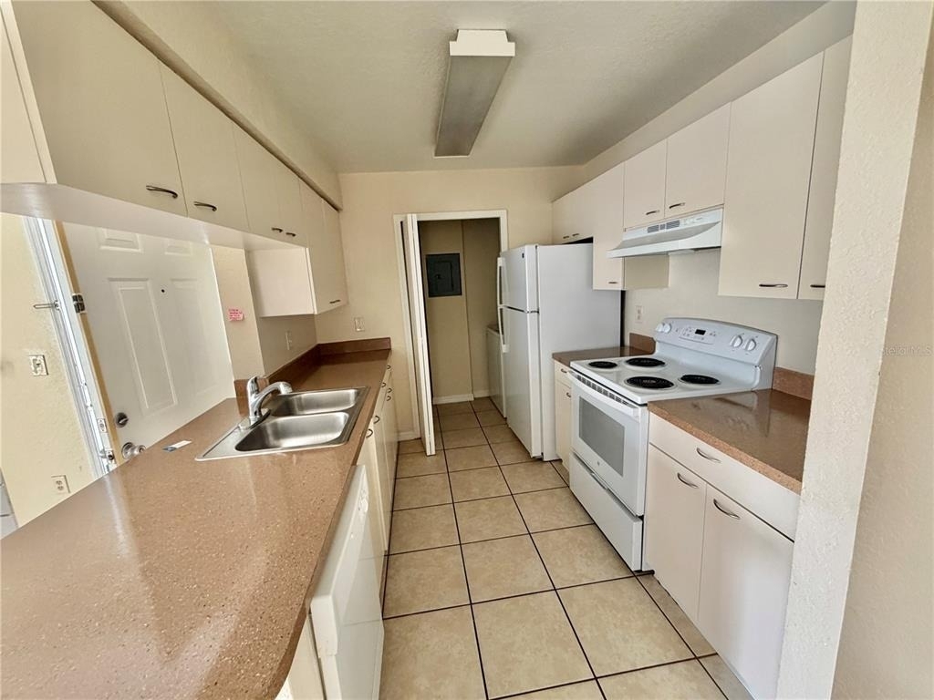 2550 N Alafaya Trail - Photo 3
