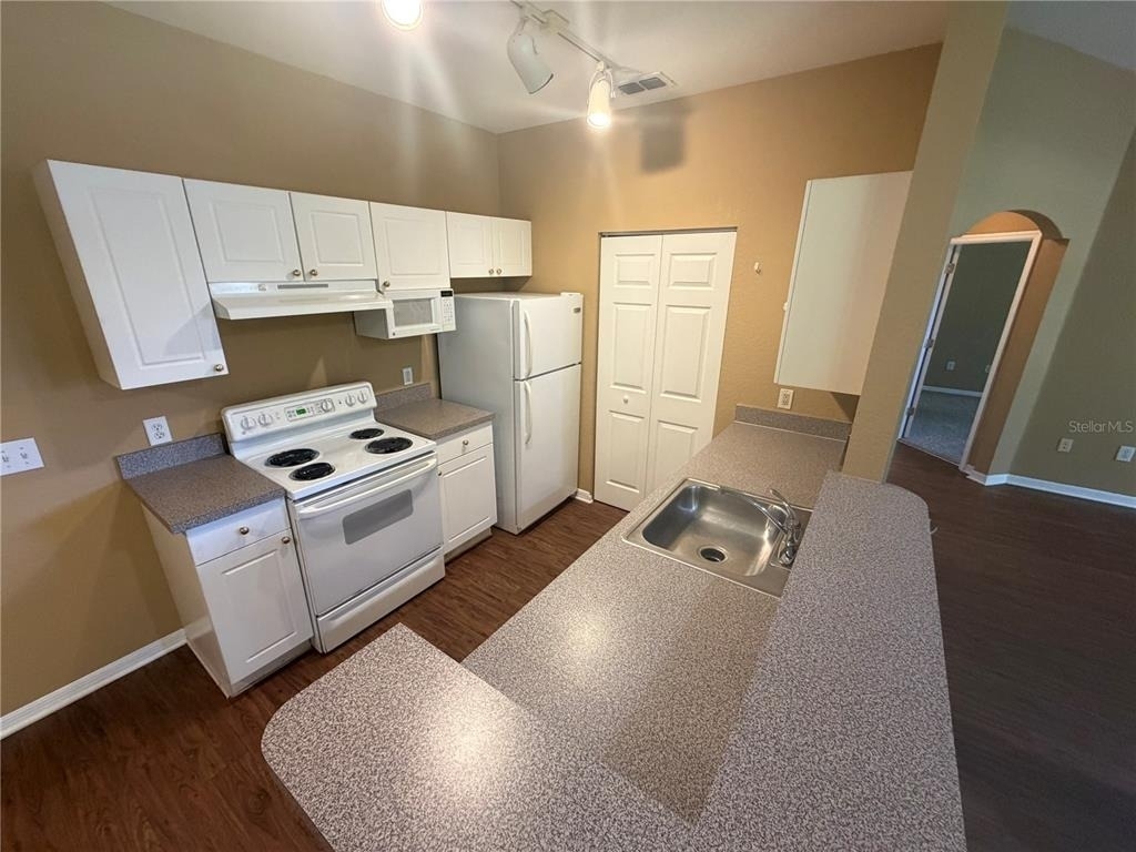 856 Grand Regency Pointe Point - Photo 3