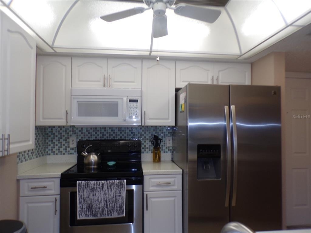 4016 Oakview Drive - Photo 2