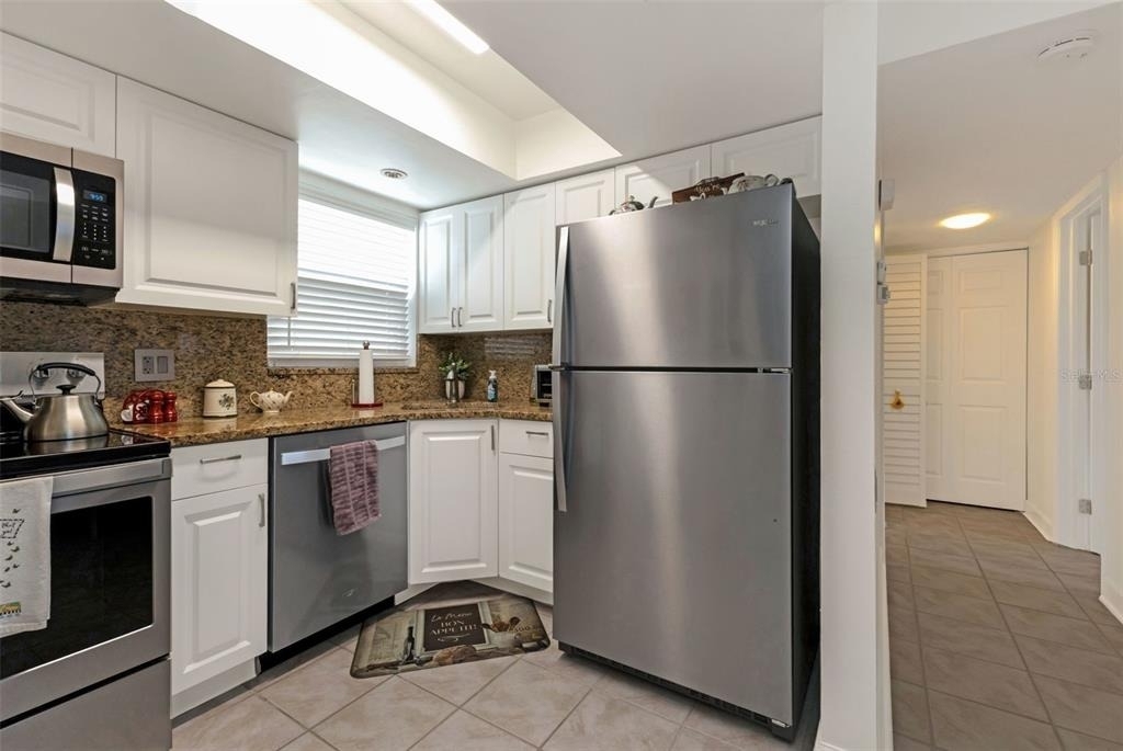 311 Garvin Street - Photo 10
