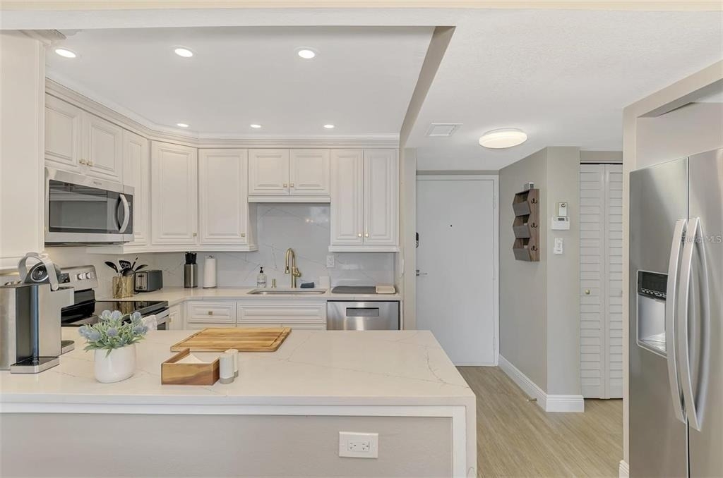 5855 Midnight Pass Road - Photo 7