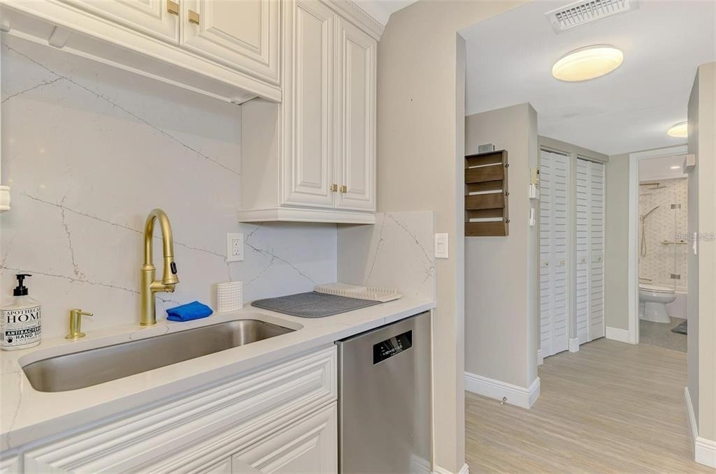 5855 Midnight Pass Road - Photo 10