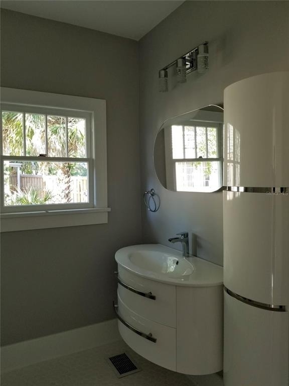 835 7th Avenue S - Photo 9