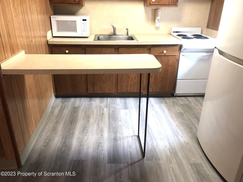 1817 Ash Street - Photo 2