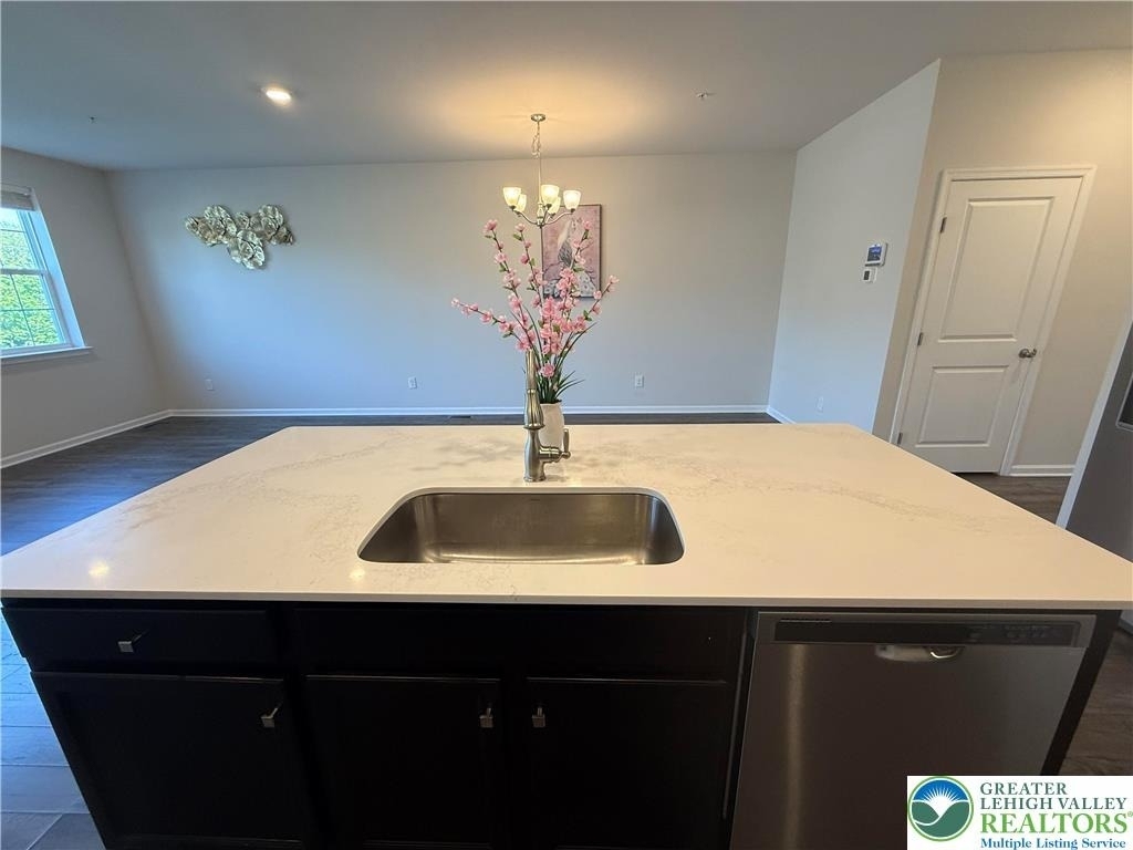 1047 Turnstone Drive - Photo 3