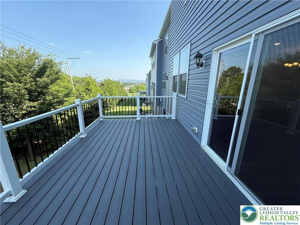 1047 Turnstone Drive - Photo 1