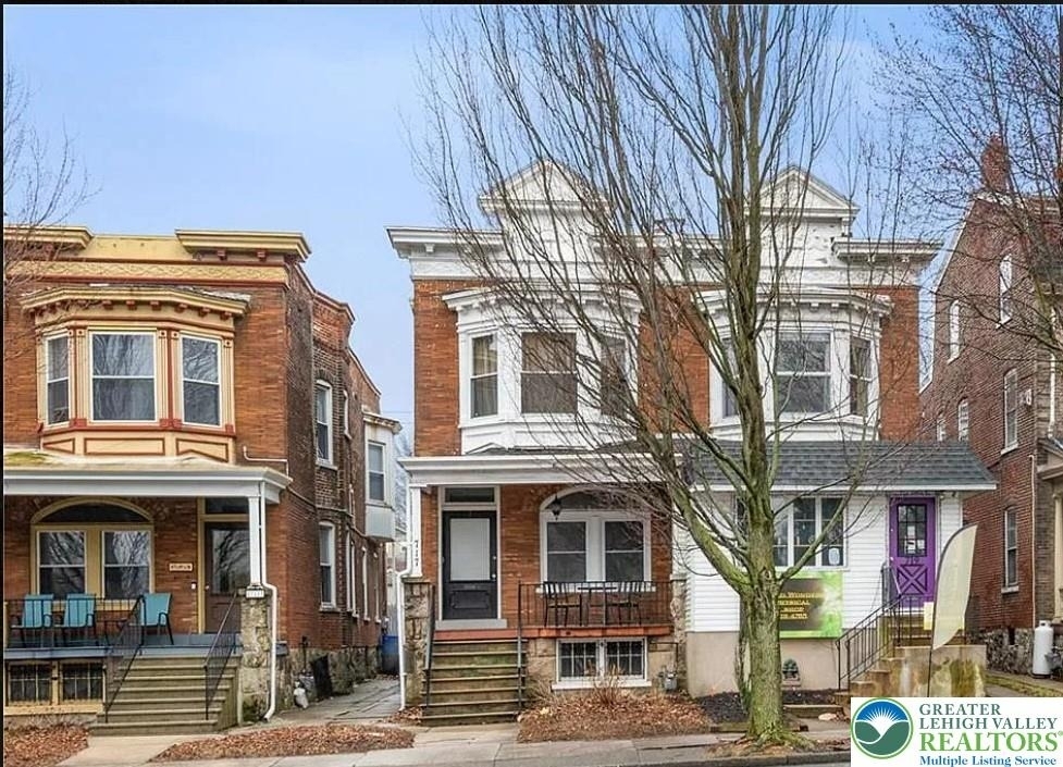 717 W Broad Street - Photo 0