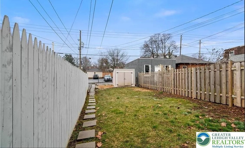 717 W Broad Street - Photo 13