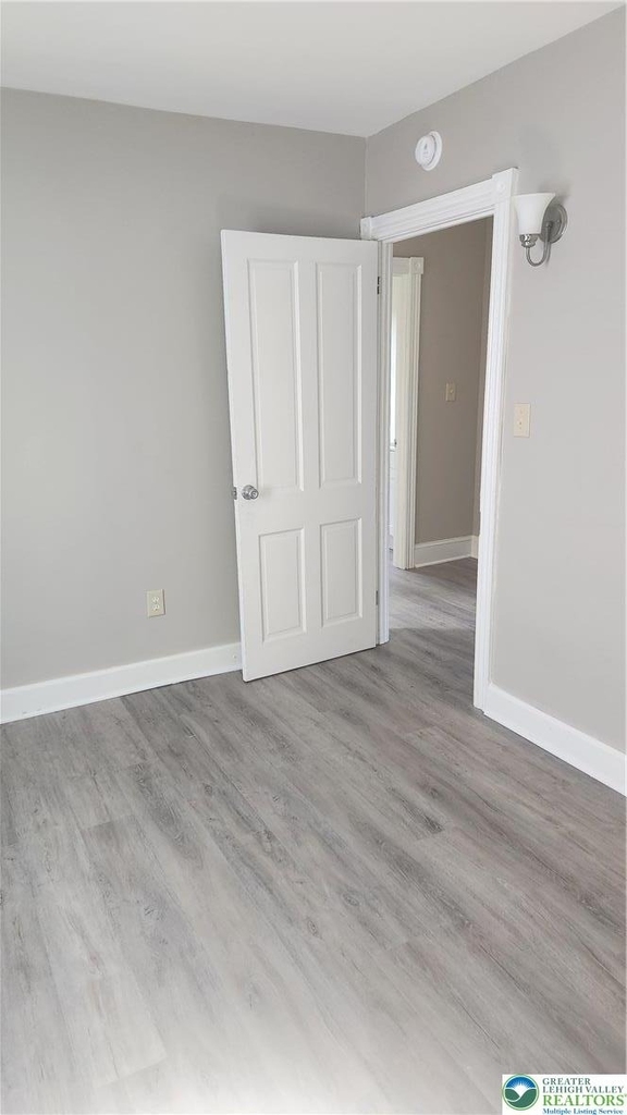28 E Walnut Street - Photo 9