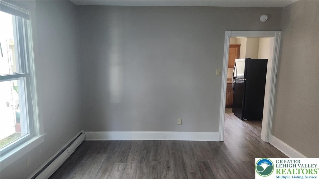 28 E Walnut Street - Photo 3
