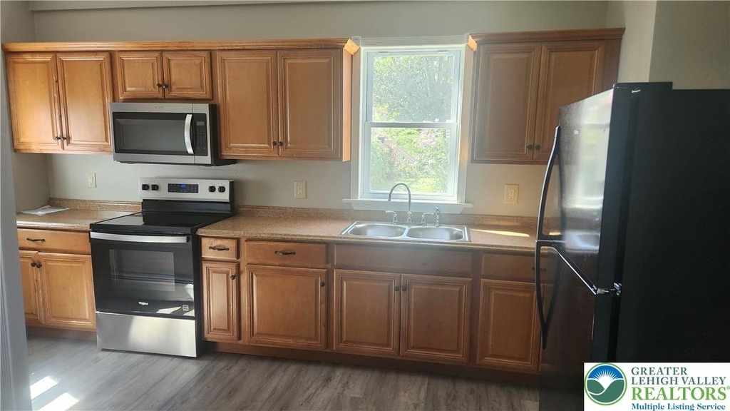 28 E Walnut Street - Photo 5