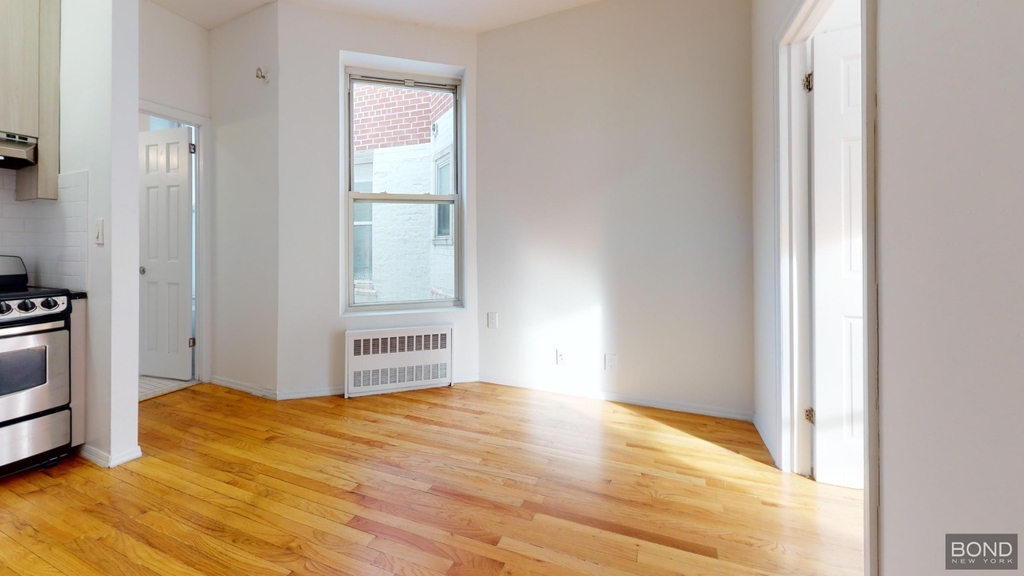 28 King Street - Photo 1