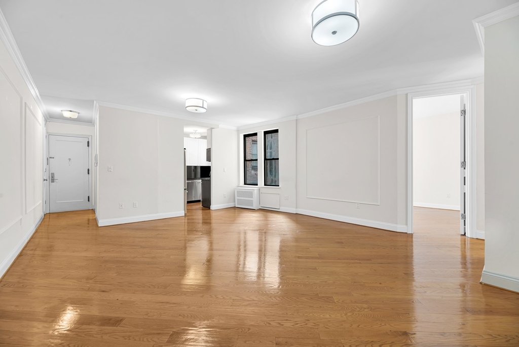 226 East 70th Street - Photo 1