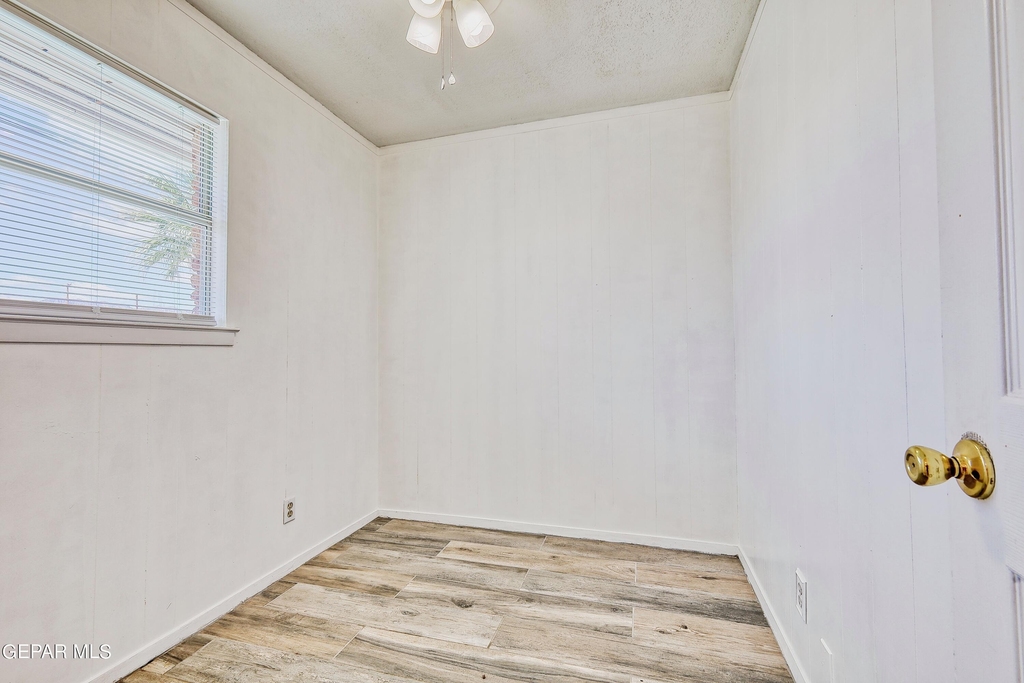 9981 Gschwind Avenue - Photo 13