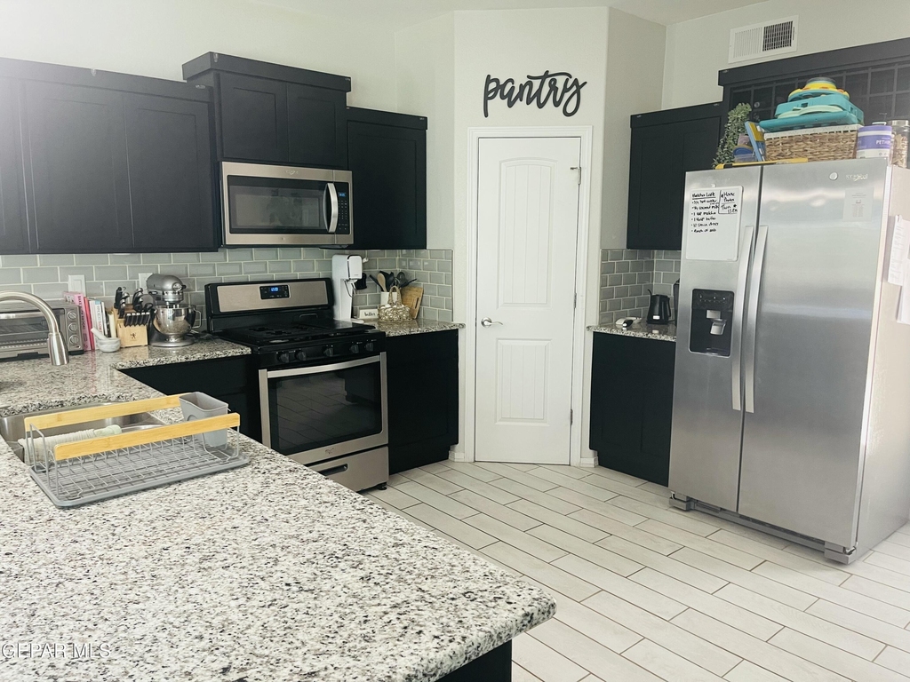 224 Wardour Castle Place - Photo 5
