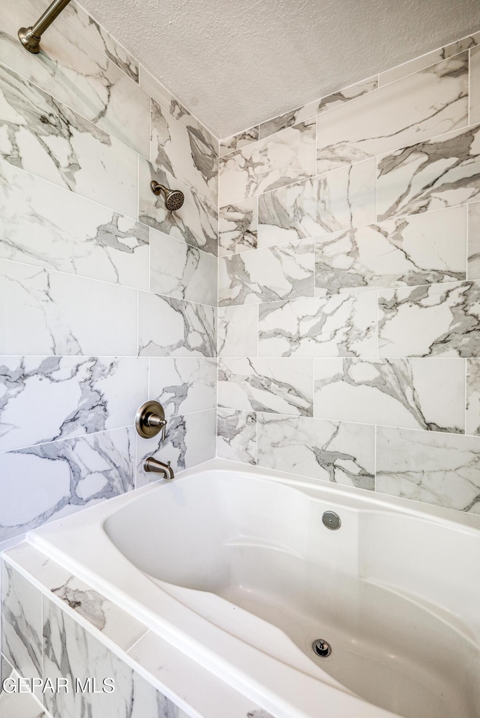 5672 Costa Blanca Place - Photo 15