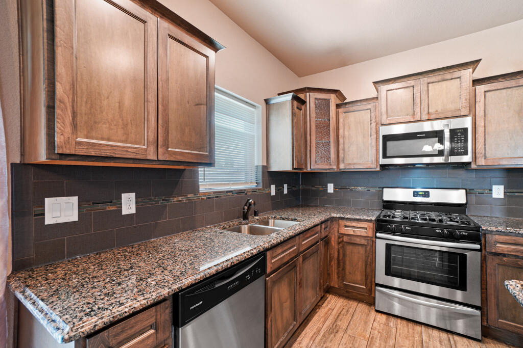 852 Lemington Street - Photo 8