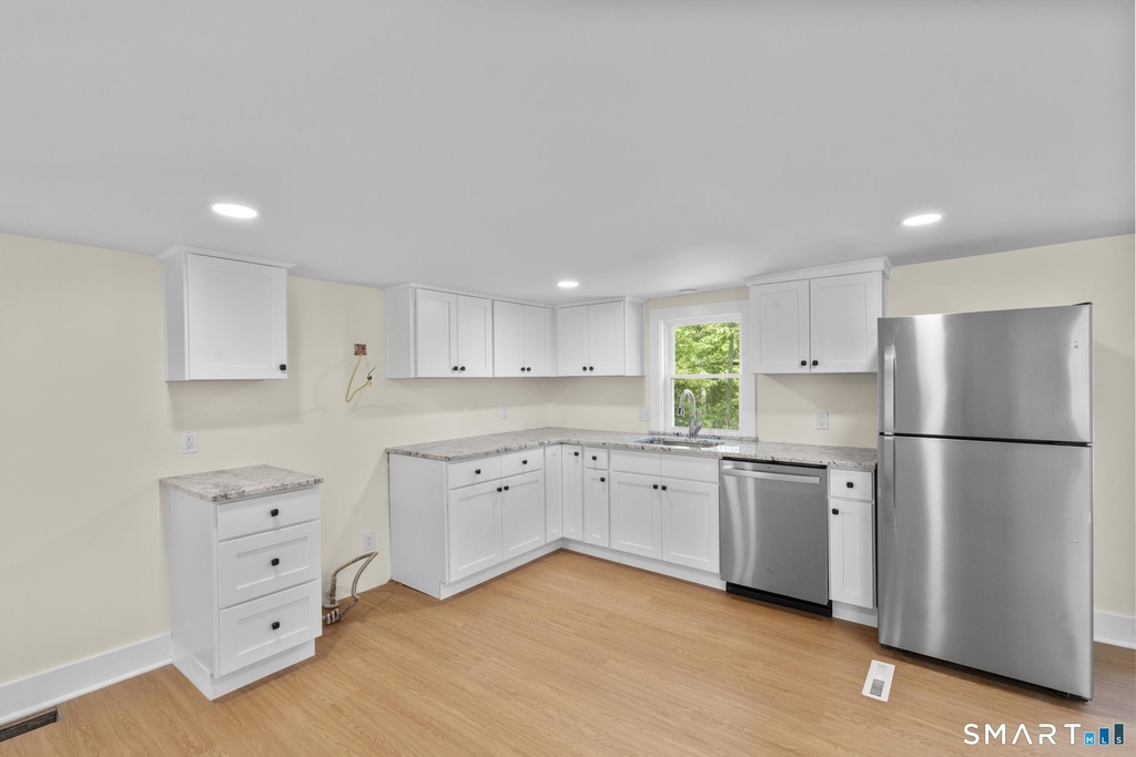 173 Elm Hill Road - Photo 4