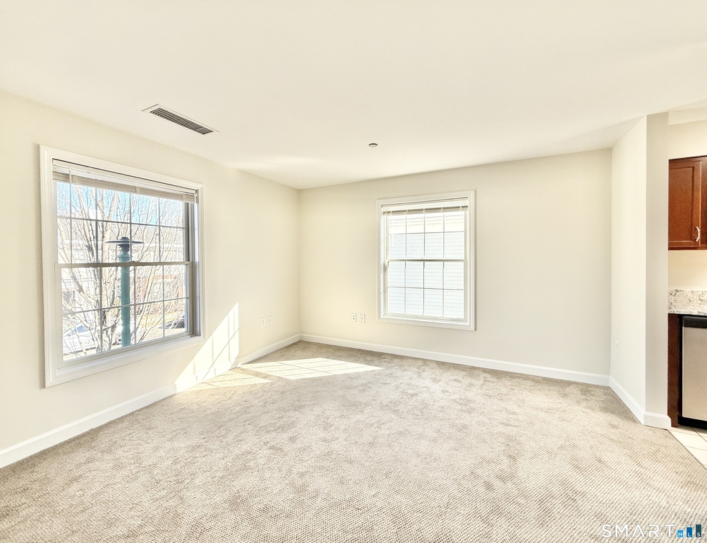 41 Fairfield Avenue - Photo 2