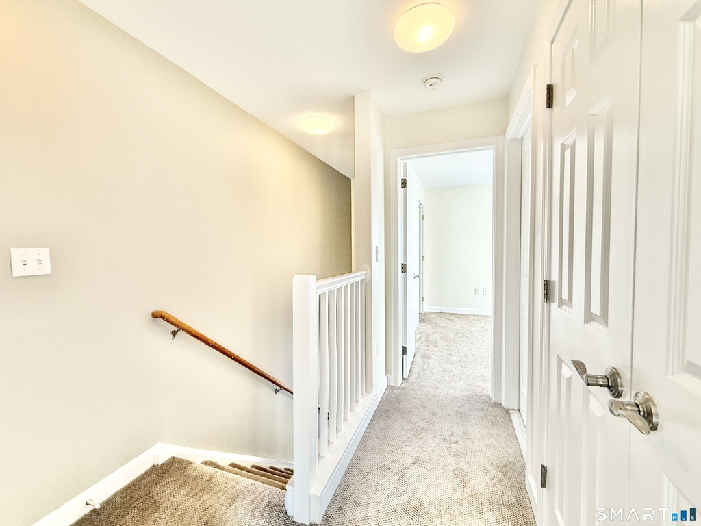 41 Fairfield Avenue - Photo 8