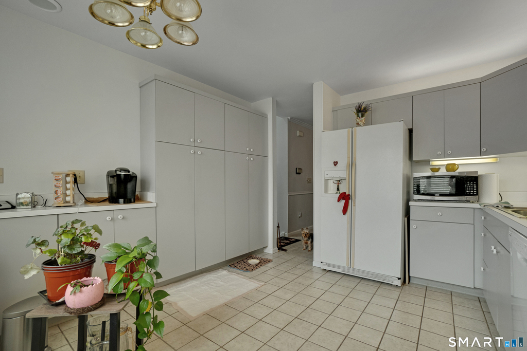 12 Boulevard Drive - Photo 6