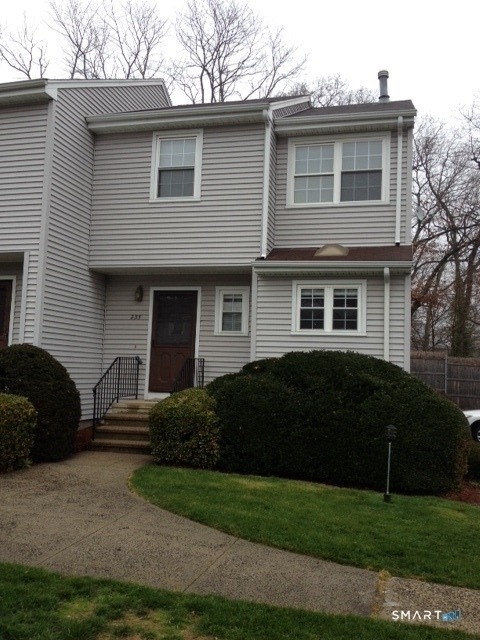 235 Red Oak Lane - Photo 0