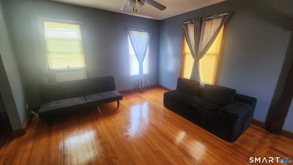 139 South Street - Photo 2