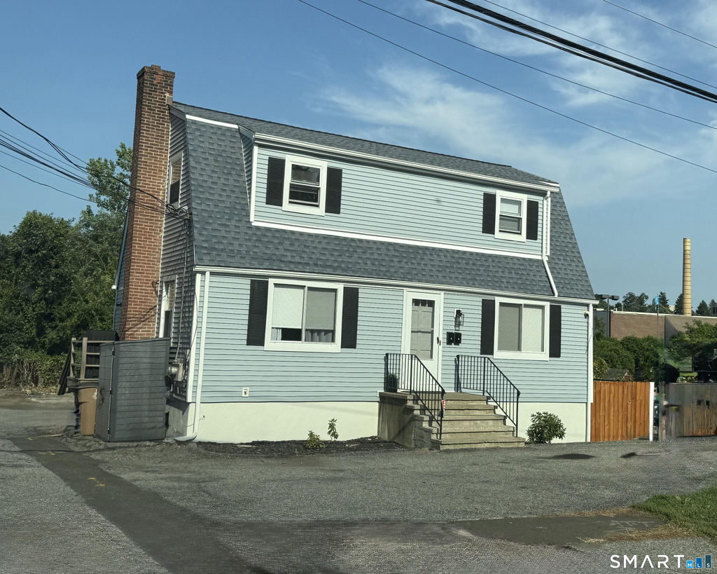 71 Alvord Lane - Photo 0