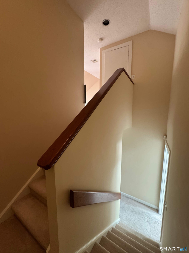 566 Newfield Avenue - Photo 13