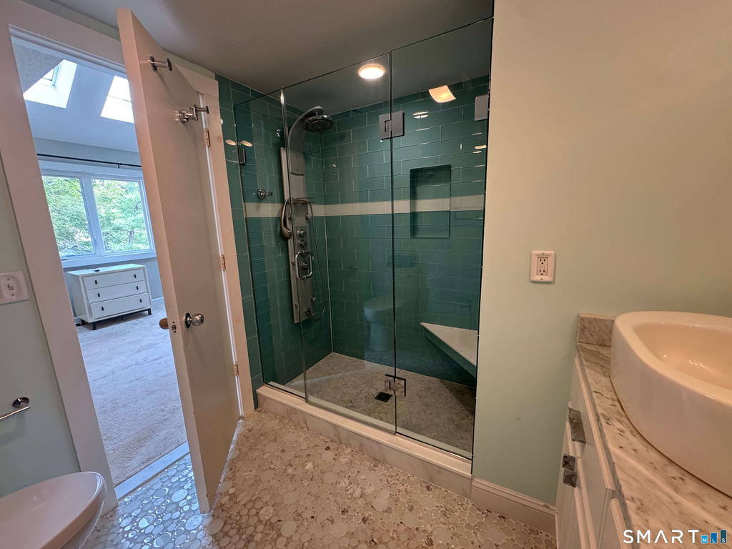 566 Newfield Avenue - Photo 8