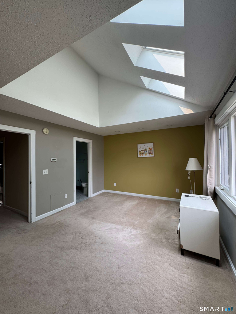 566 Newfield Avenue - Photo 7