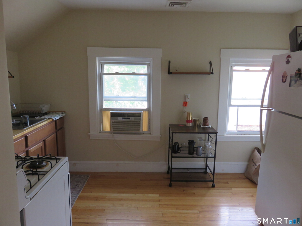 110 Lawrence Street - Photo 0