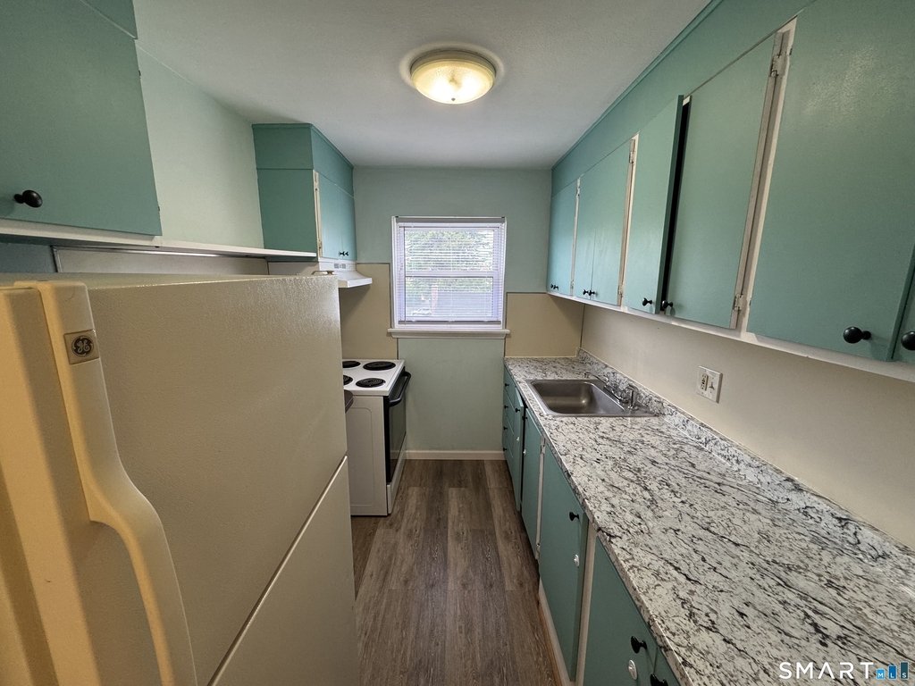 24 Merrill Street - Photo 10