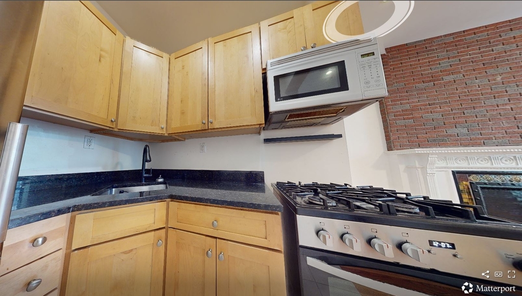 63 East 90th Street - Photo 1