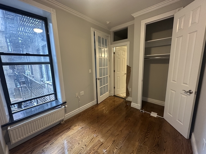 202 East 13th Street - Photo 6