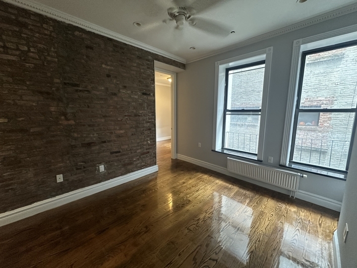 202 East 13th Street - Photo 4