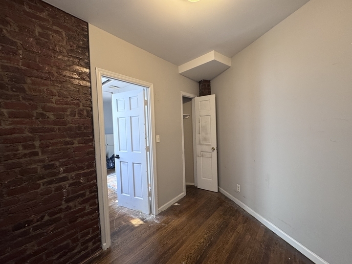 410 East 13th Street - Photo 4