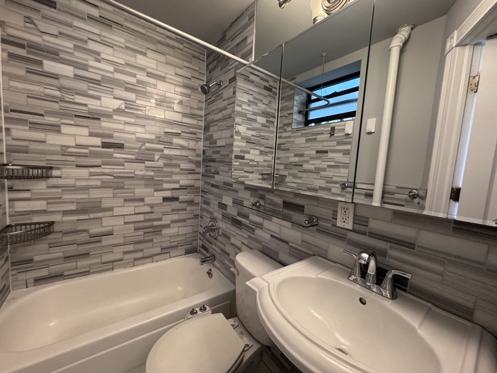 416 East 13th Street - Photo 4