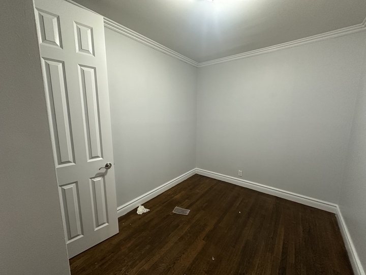 416 East 13th Street - Photo 5