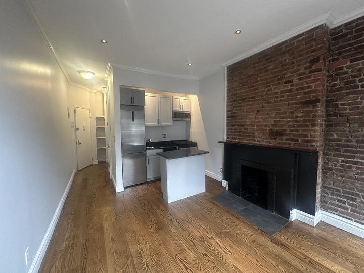 53 Leroy Street - Photo 1