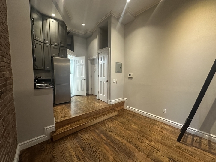 234 West 14th Street - Photo 4