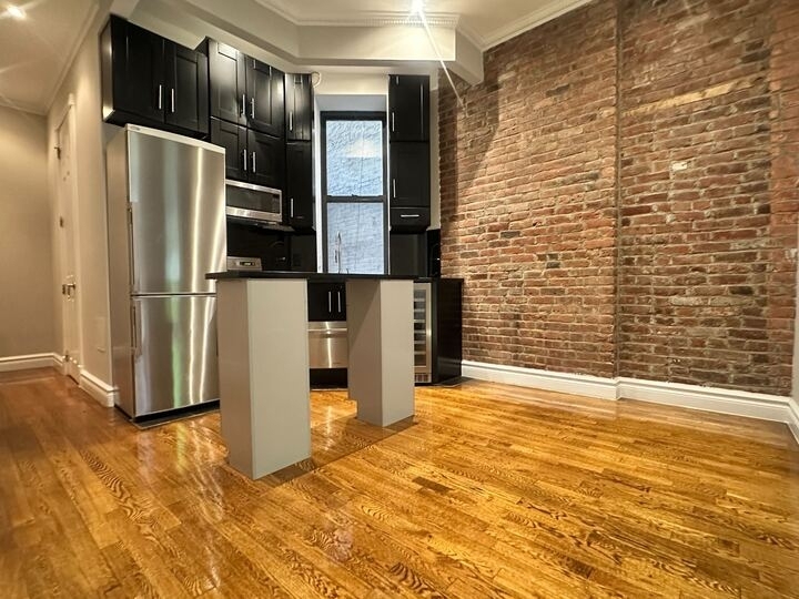 246 Mott Street - Photo 3
