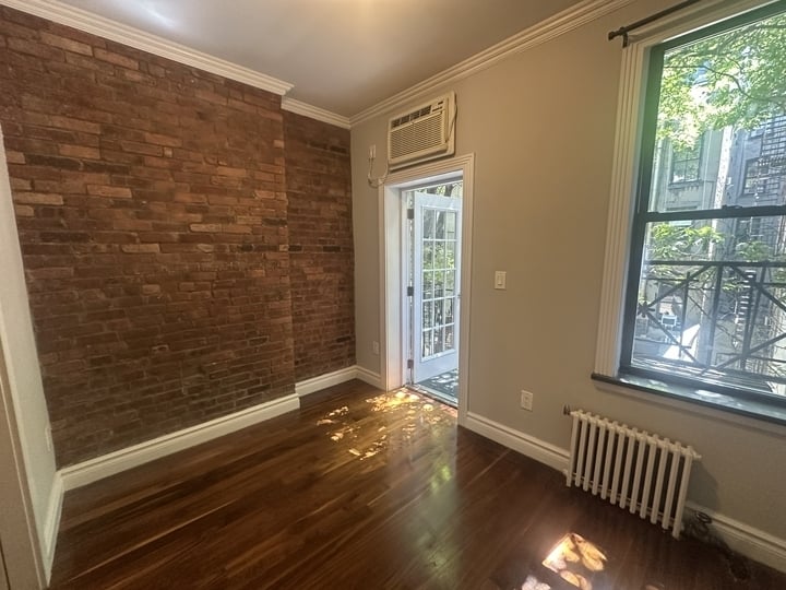 246 Mott Street - Photo 1