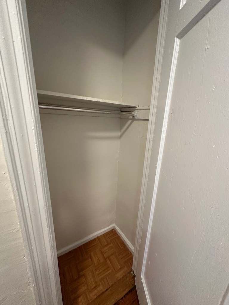 1845 Hobart Avenue - Photo 5